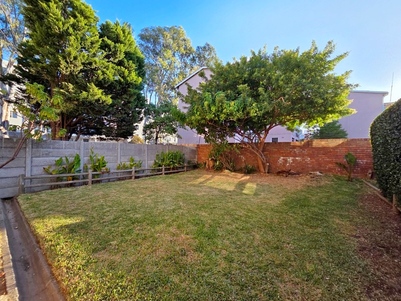 To Let 2 Bedroom Property for Rent in Wynberg Western Cape